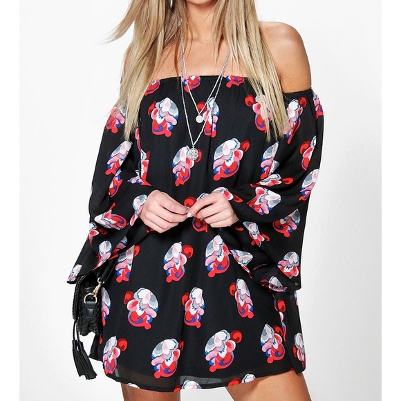 Boohoo Dresses & Skirts - BOOHOO Bardot Detached Sleeve Dress size 6 NWT🏷